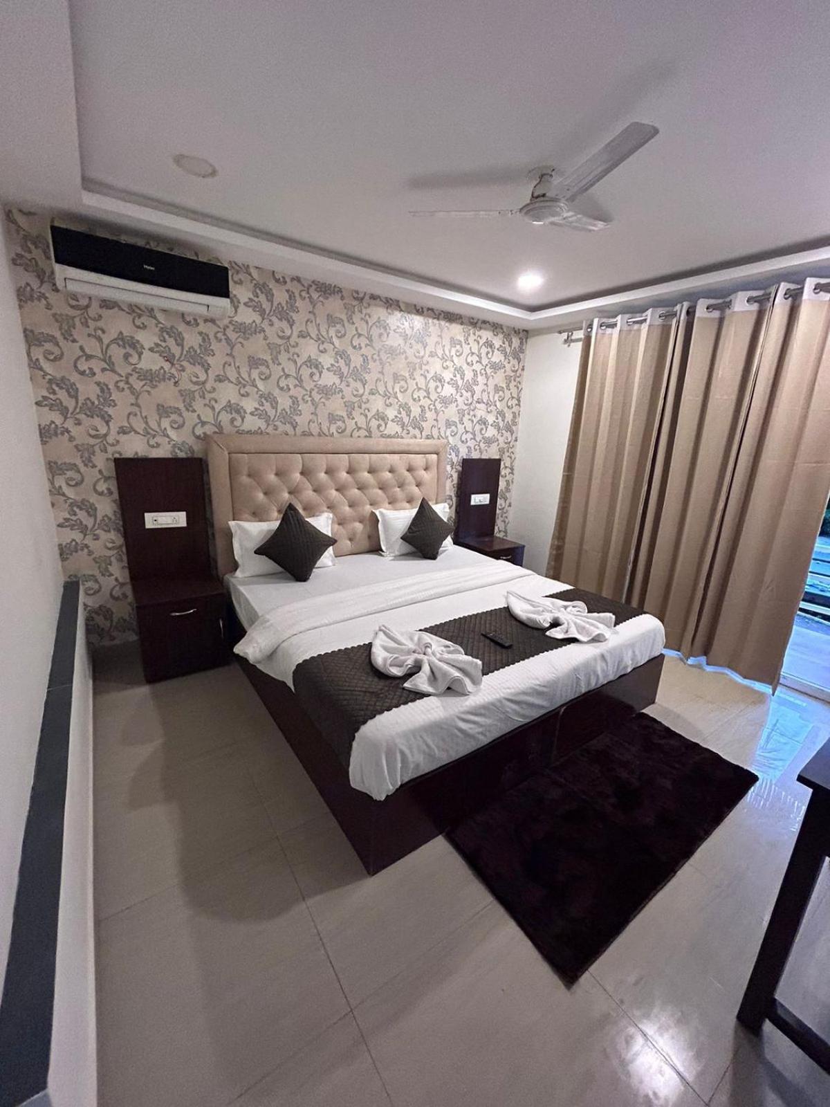 Arabian Sea Beach Resort Morjim Exterior foto